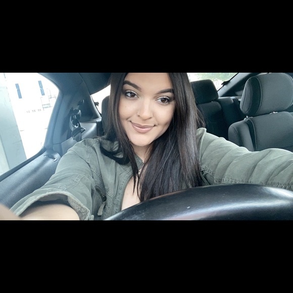 Meet your Posher, < welcome - Picture 4 of 5